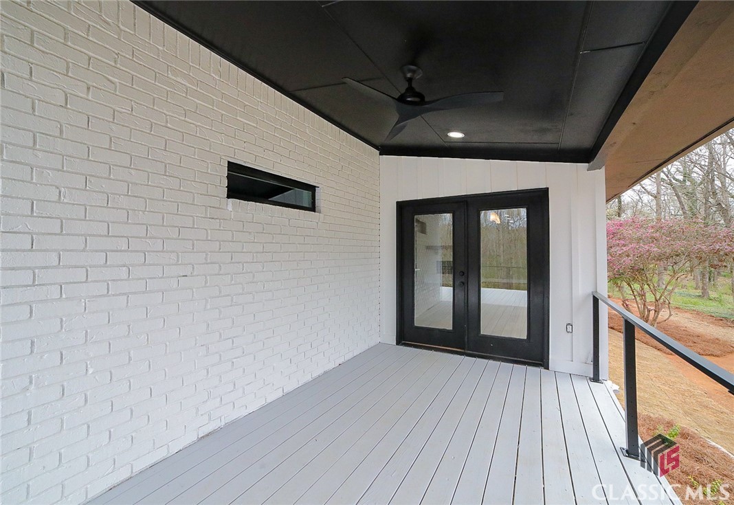 1041 Hollow Creek Way