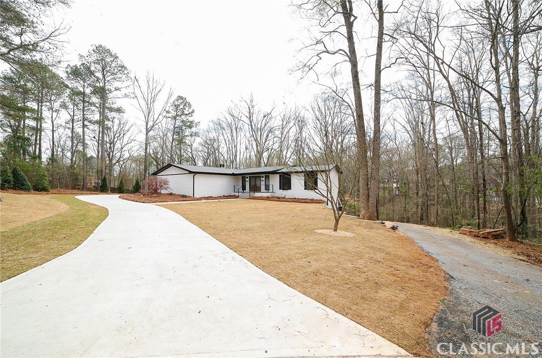 1041 Hollow Creek Way