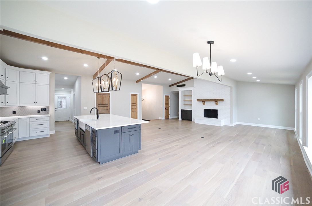 1041 Hollow Creek Way