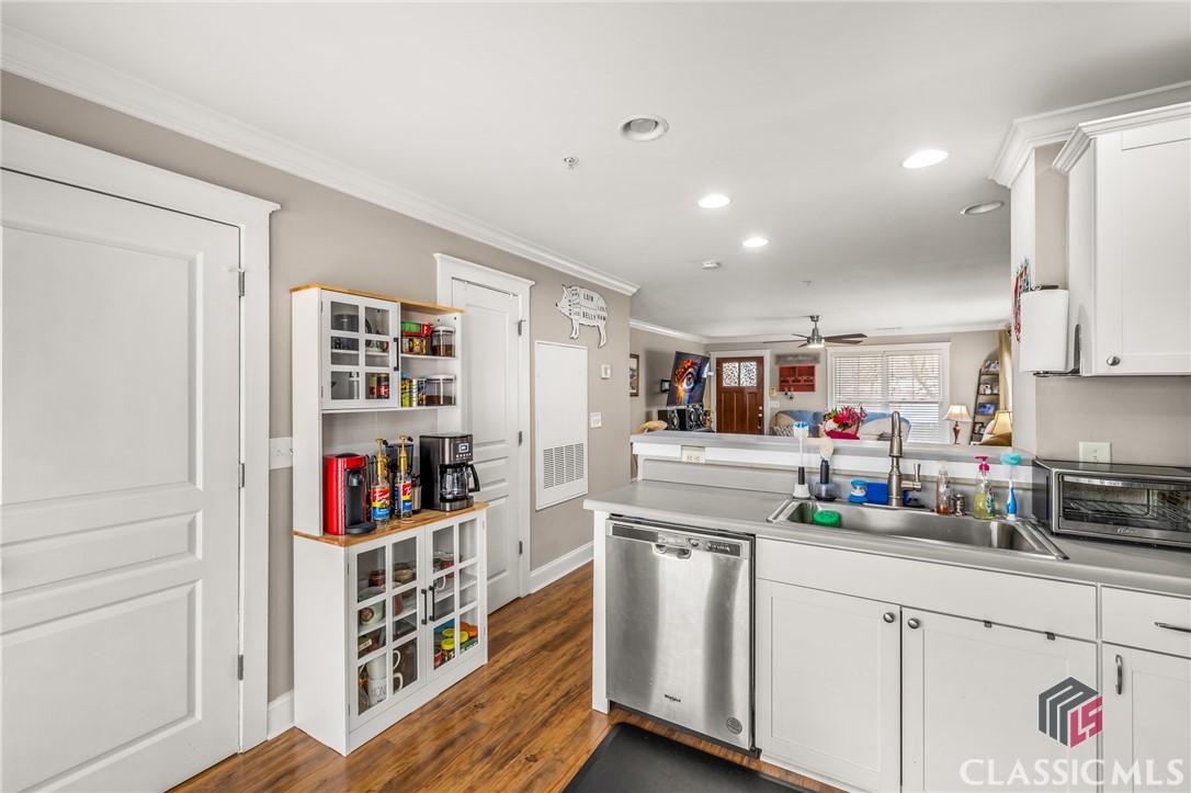 490 Barnett Shoals Road 228