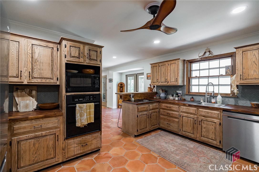 1230 Hickory Hill Drive