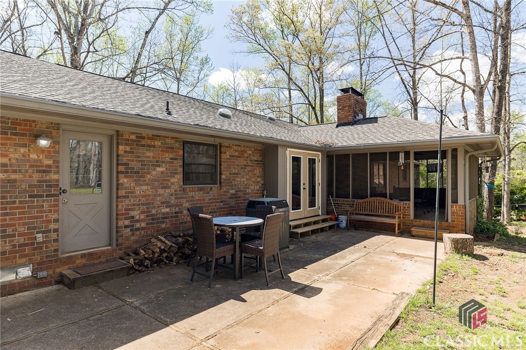 1230 Hickory Hill Drive