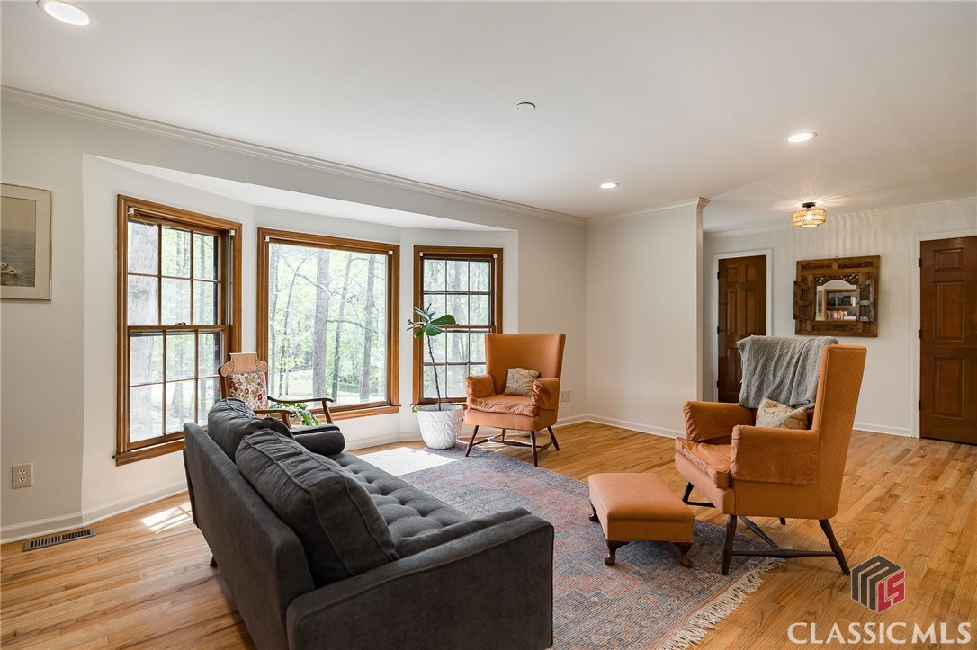 1230 Hickory Hill Drive