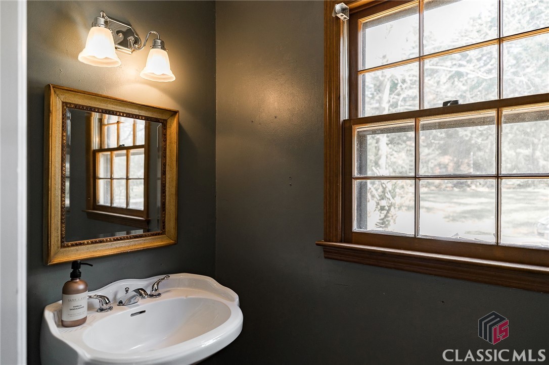 1230 Hickory Hill Drive