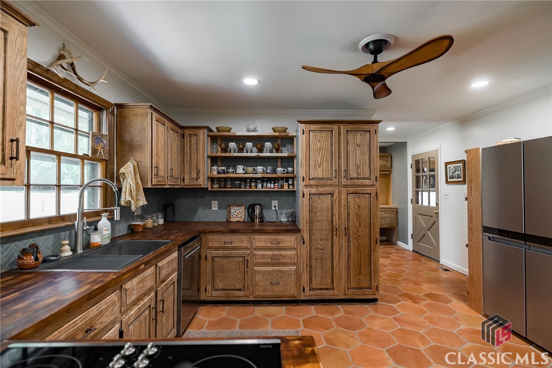 1230 Hickory Hill Drive