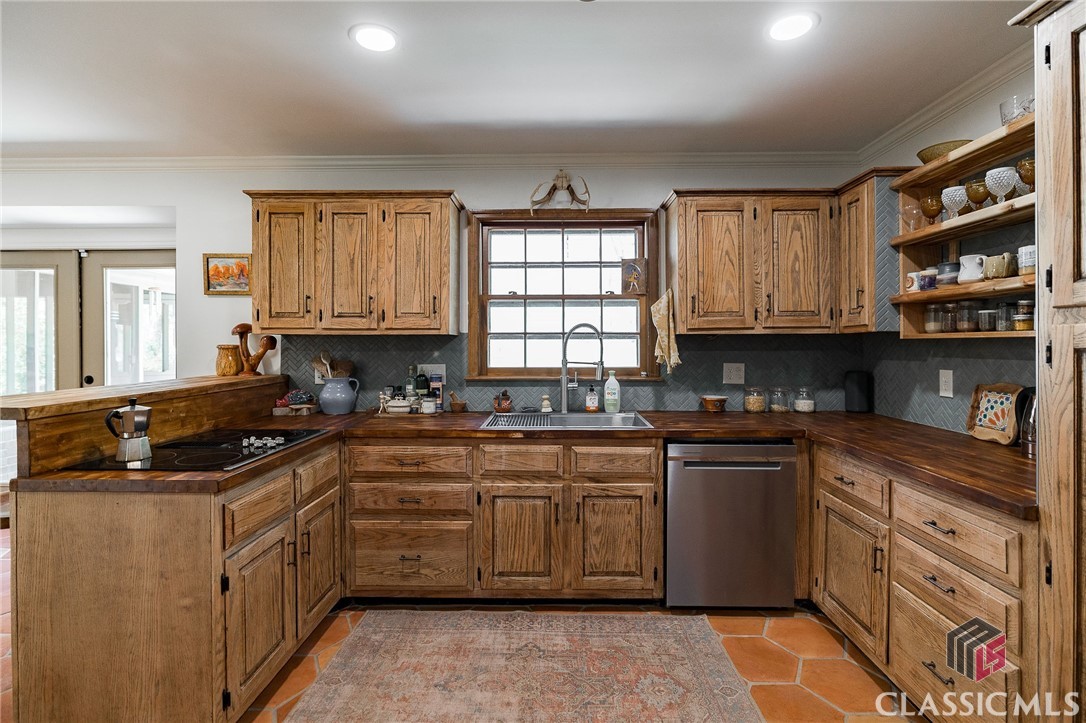 1230 Hickory Hill Drive