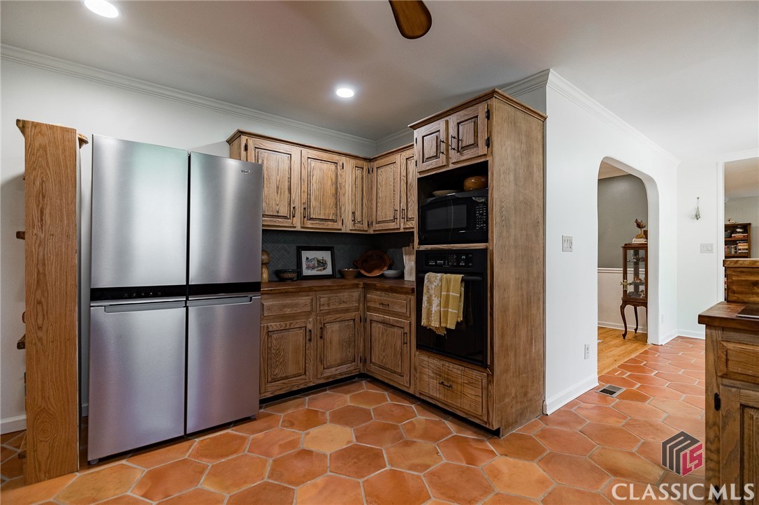 1230 Hickory Hill Drive