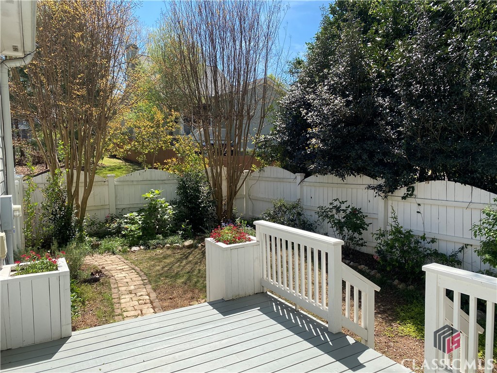 23 Chestnut Oak Run