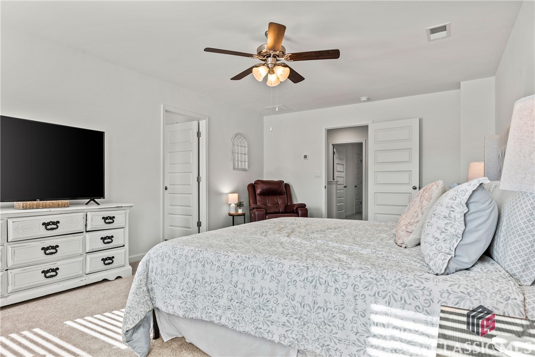 988 Graham Campbell Lane