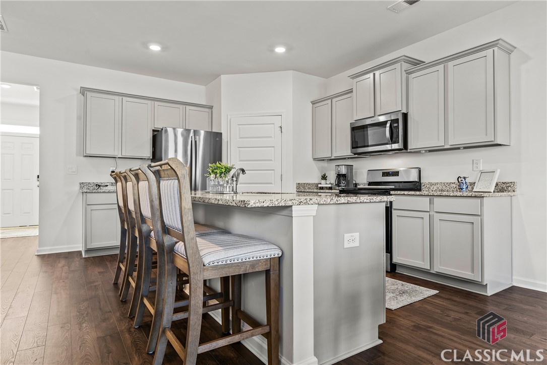 988 Graham Campbell Lane