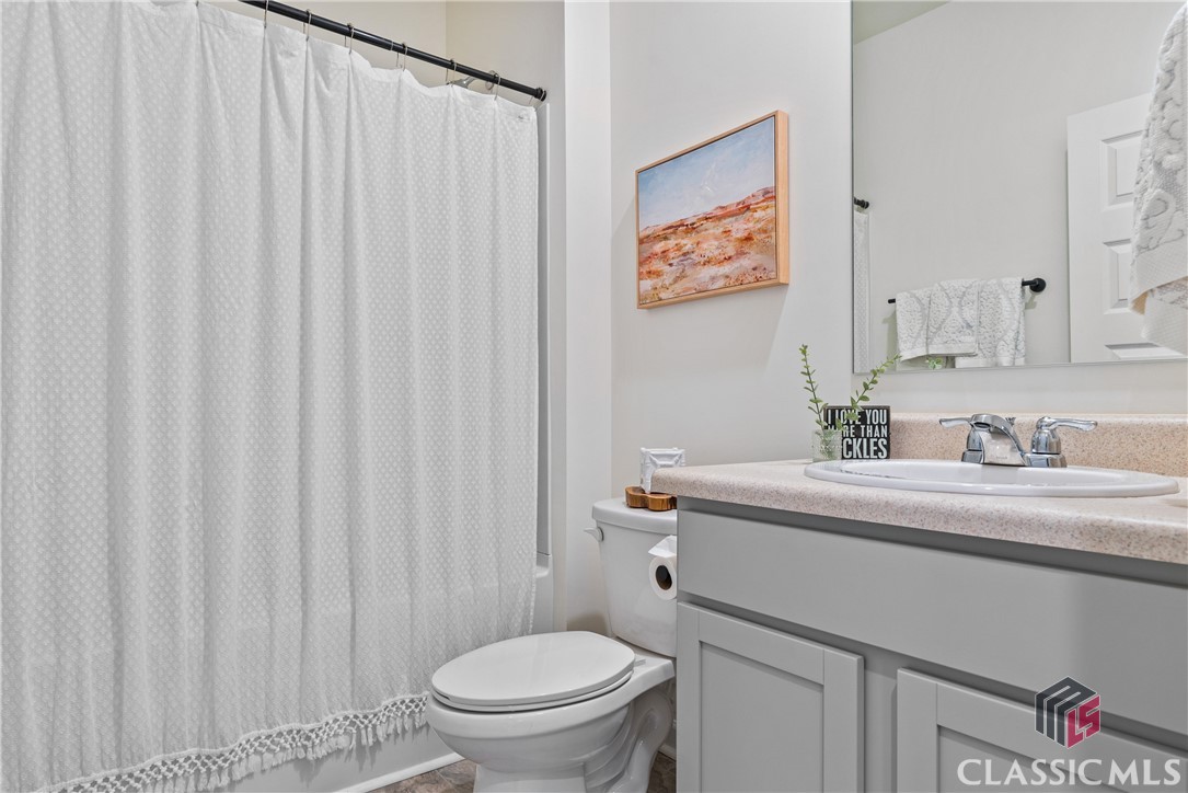 988 Graham Campbell Lane