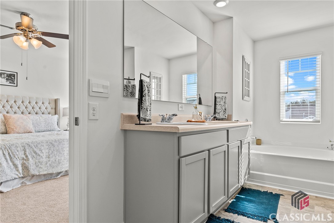 988 Graham Campbell Lane