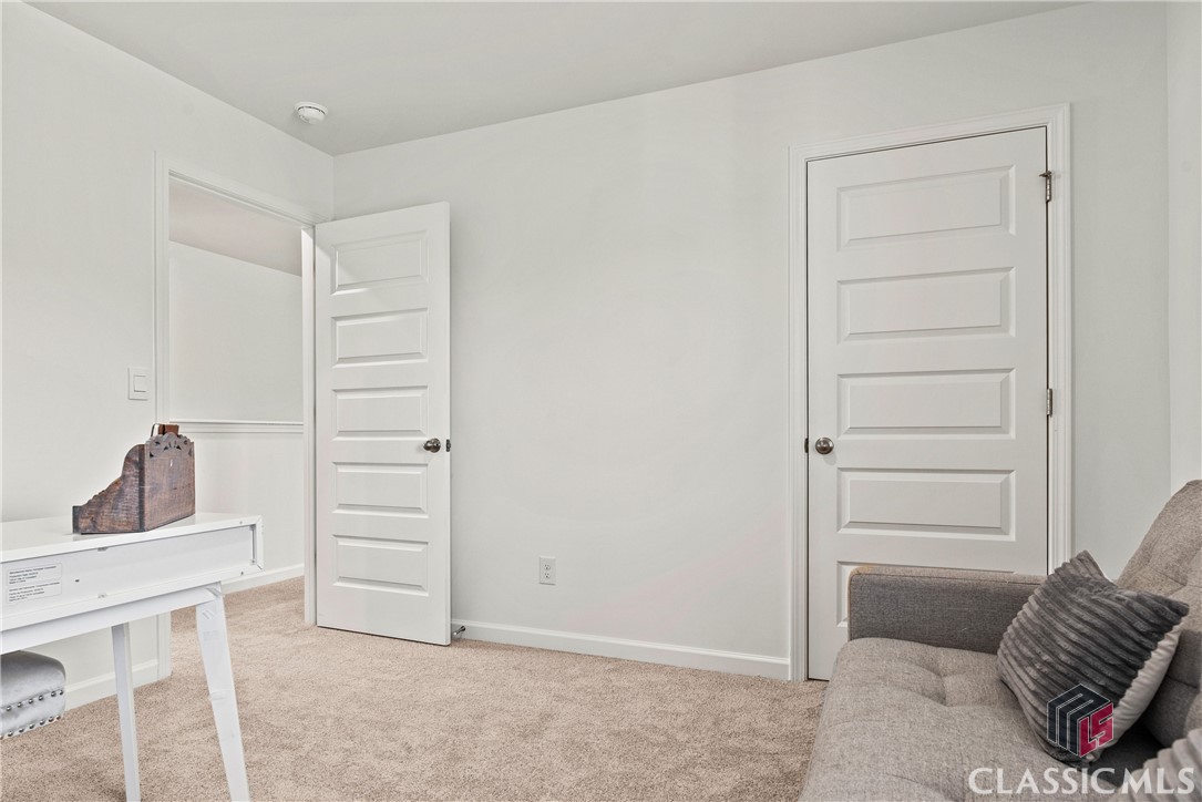 988 Graham Campbell Lane