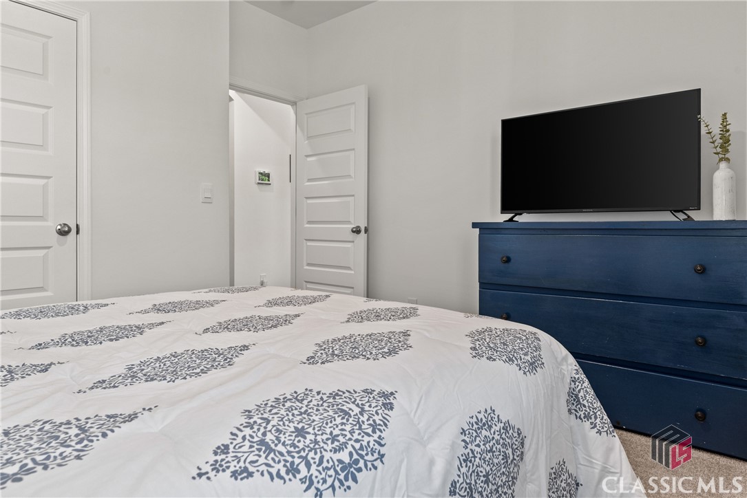 988 Graham Campbell Lane