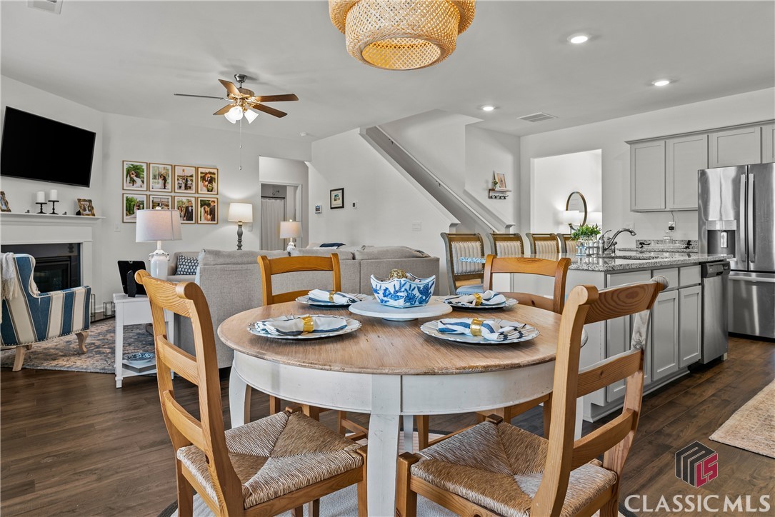 988 Graham Campbell Lane