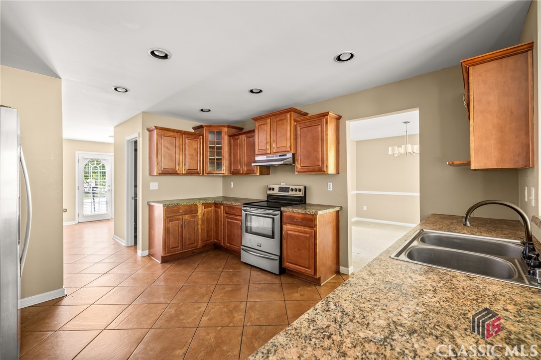 411 Hamilton Drive