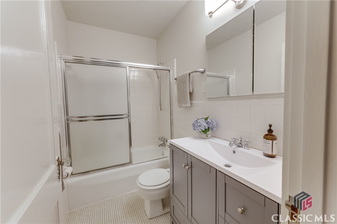 170 Westview Drive