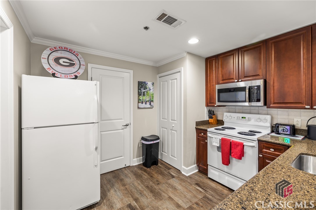 250 W Broad Street 601