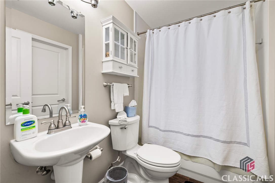 250 W Broad Street 601