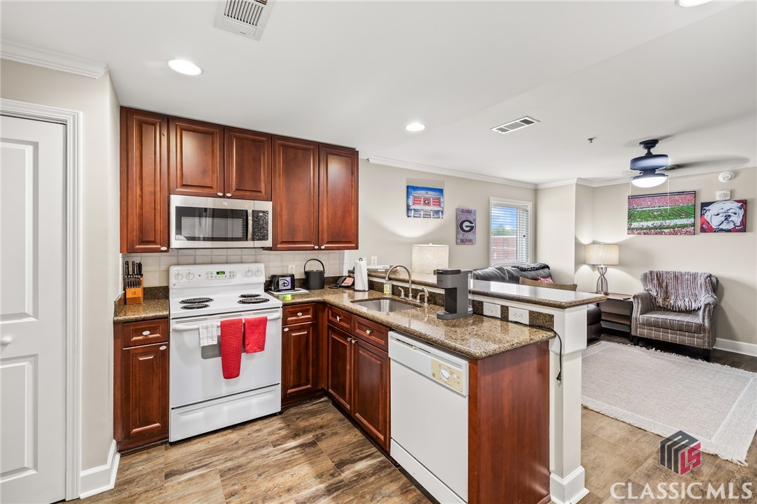 250 W Broad Street 601