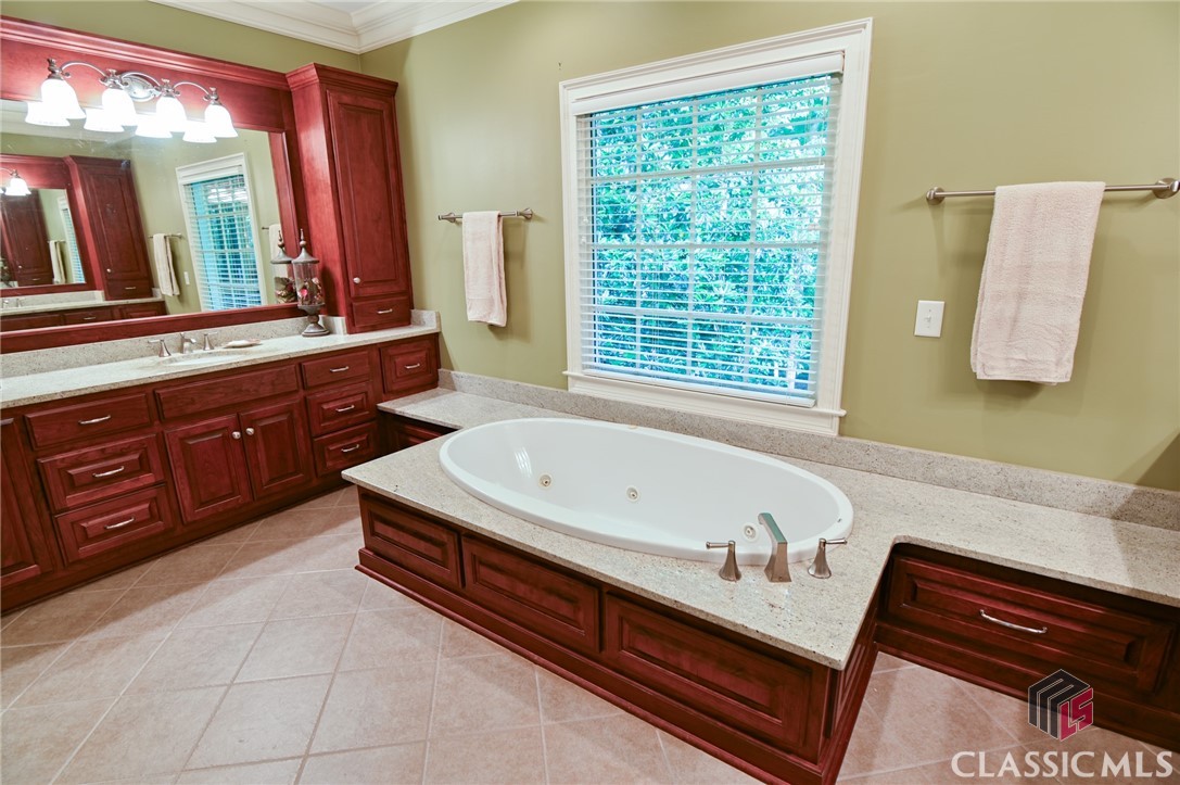 1221 Dials Plantation Drive