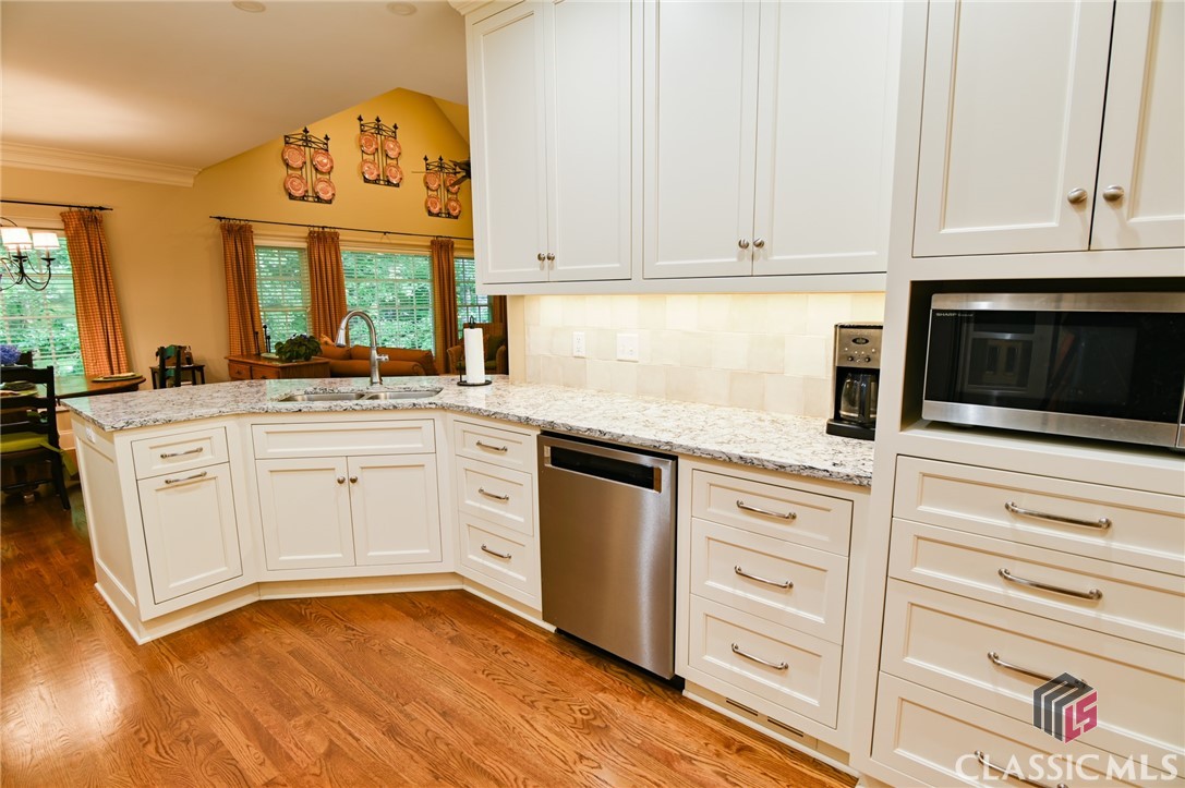 1221 Dials Plantation Drive