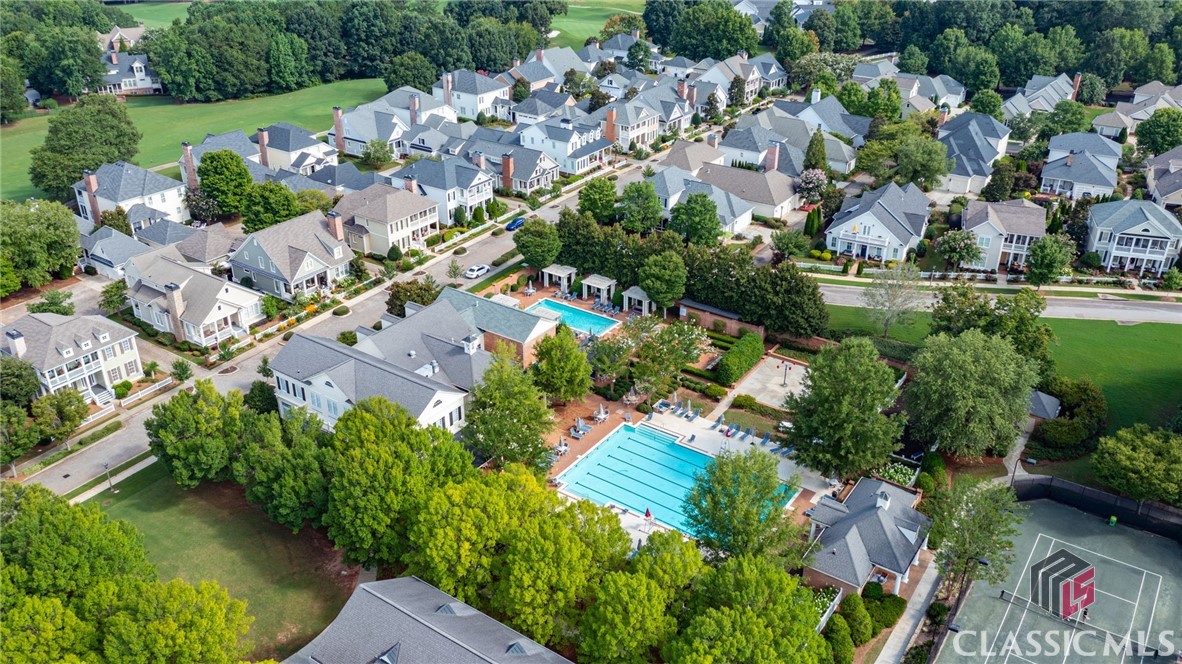 813 Commons Park