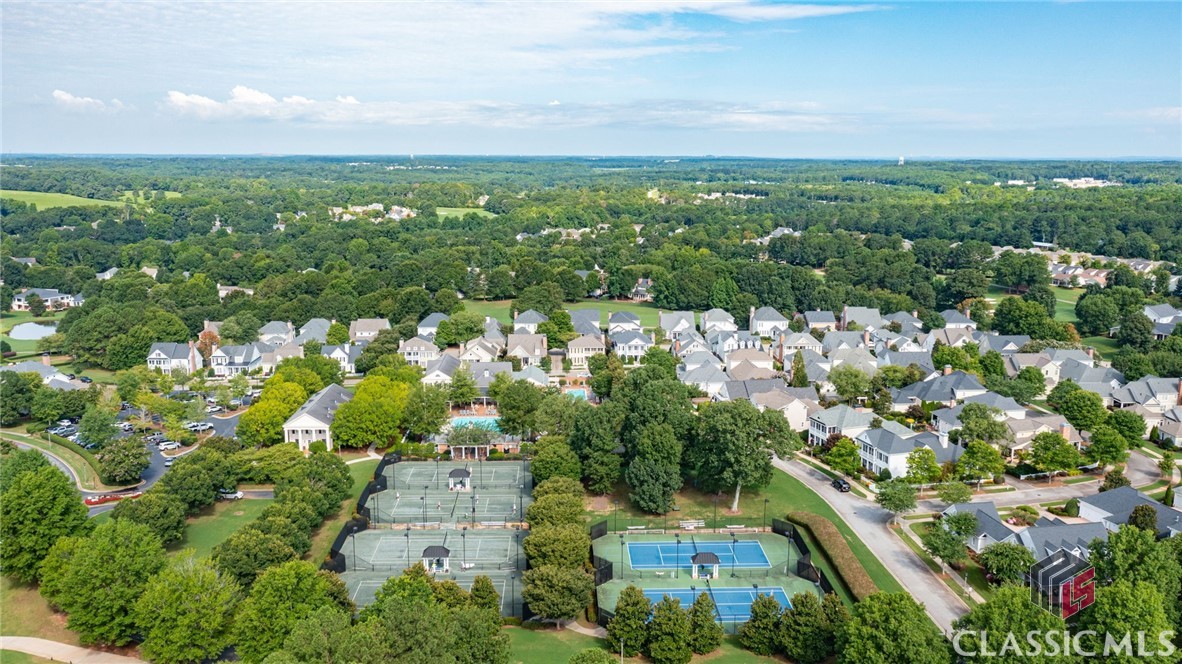 813 Commons Park