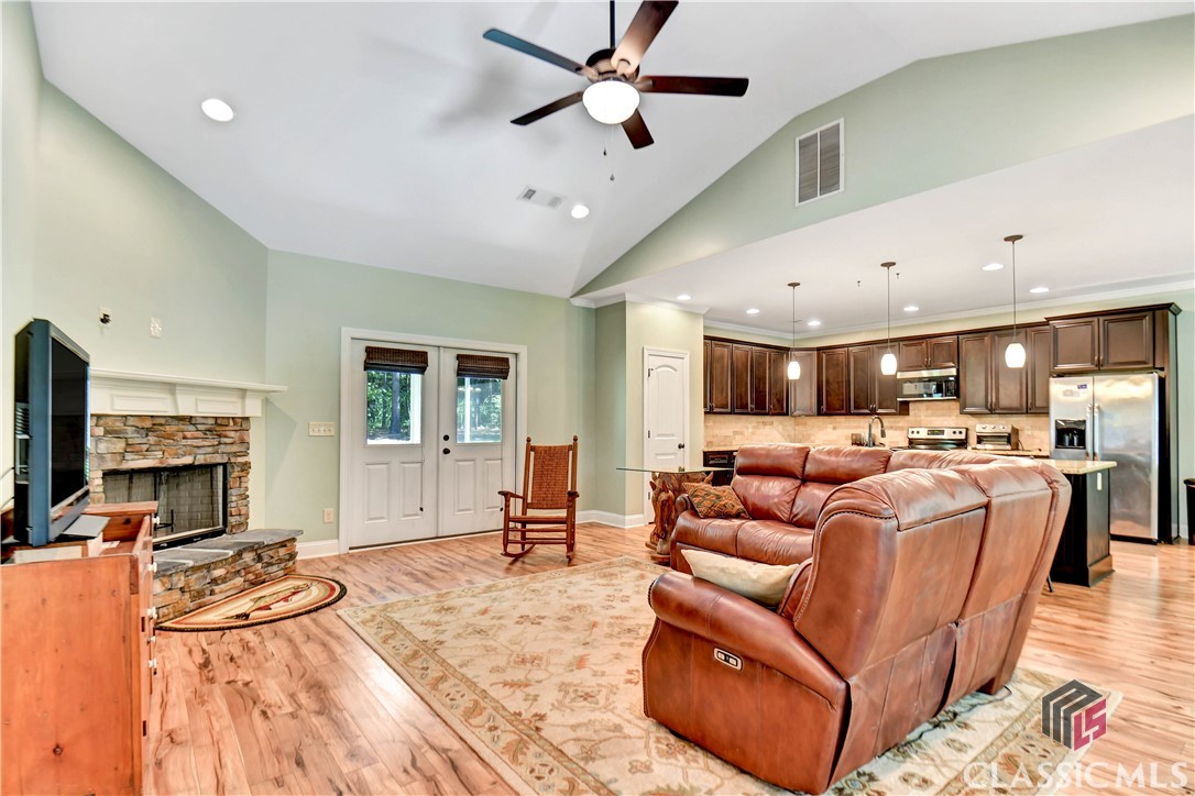 3230 Greensboro Road