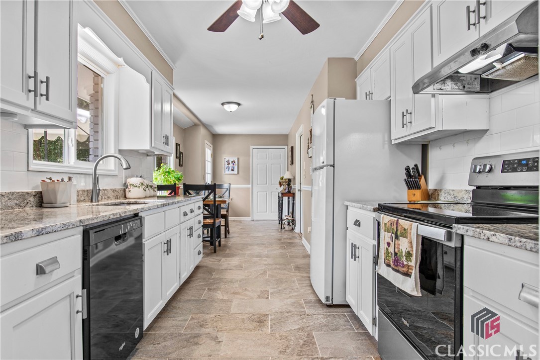 1150 Hillcrest Drive