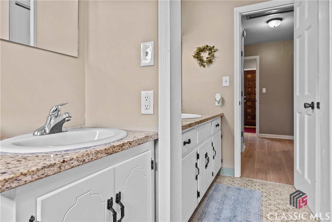 1150 Hillcrest Drive