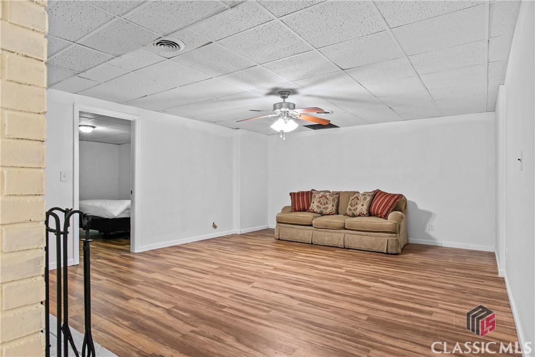 1150 Hillcrest Drive
