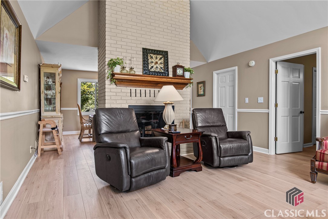 1150 Hillcrest Drive