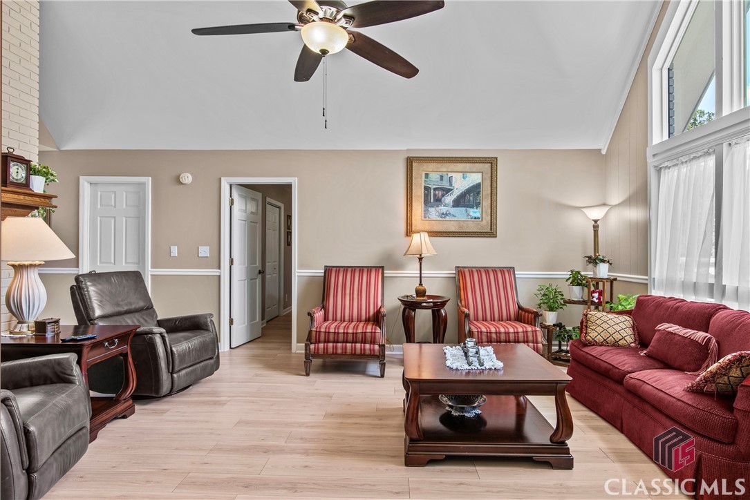 1150 Hillcrest Drive