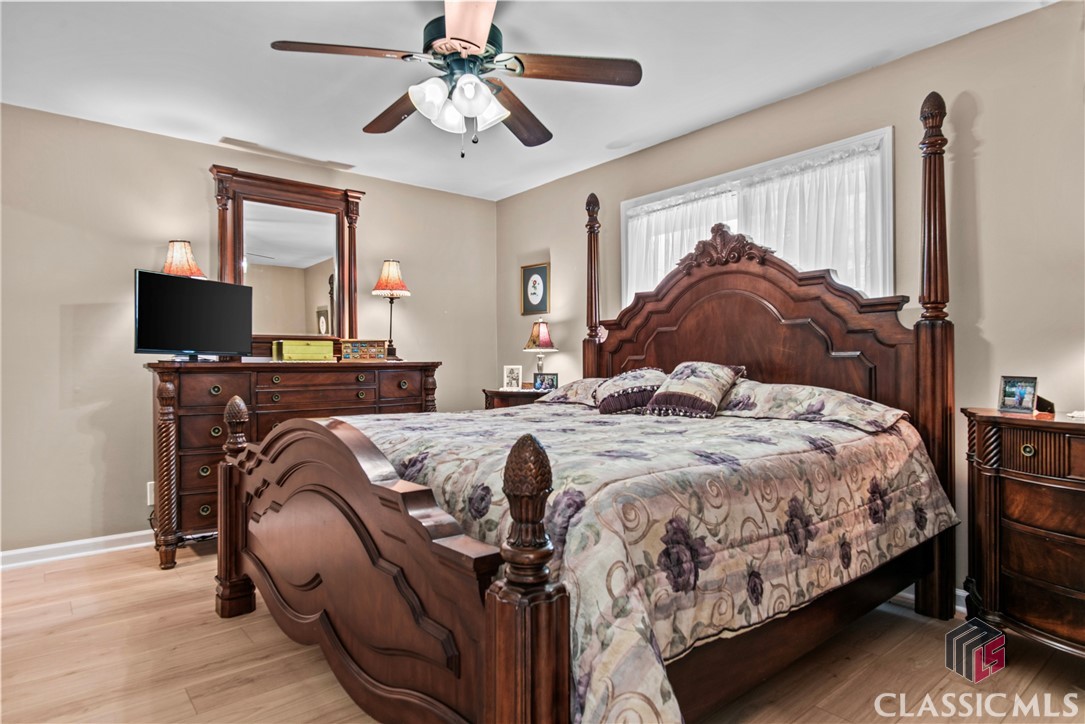 1150 Hillcrest Drive