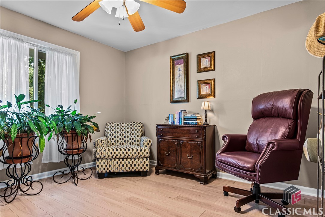 1150 Hillcrest Drive