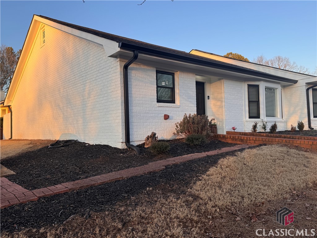 595 Macon Highway 12