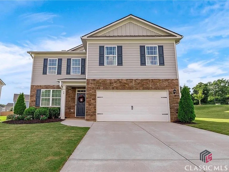 68 Starbuck Parkway