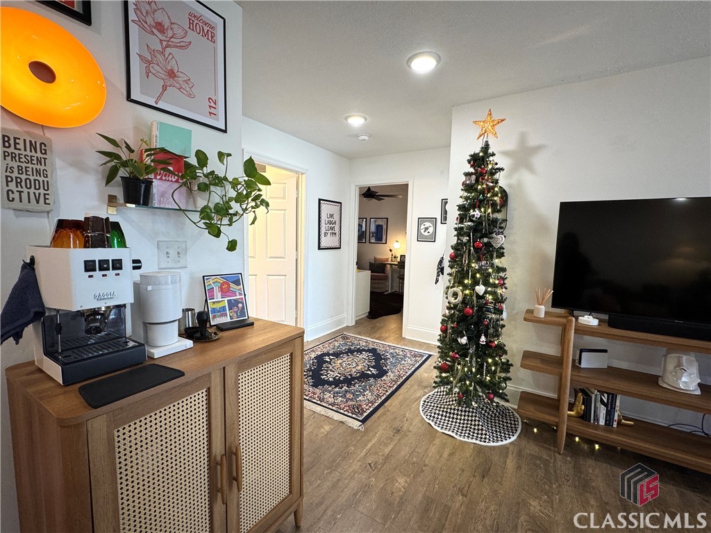 112 Magnolia Terrace