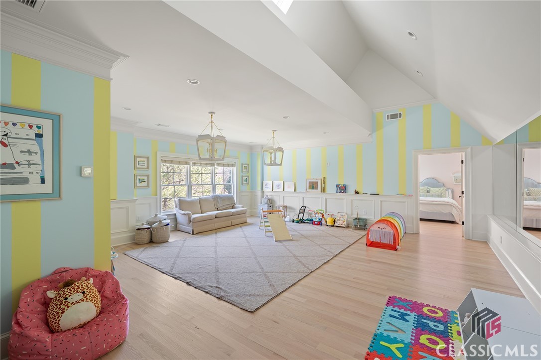 1260 W Fitzgerald Lane