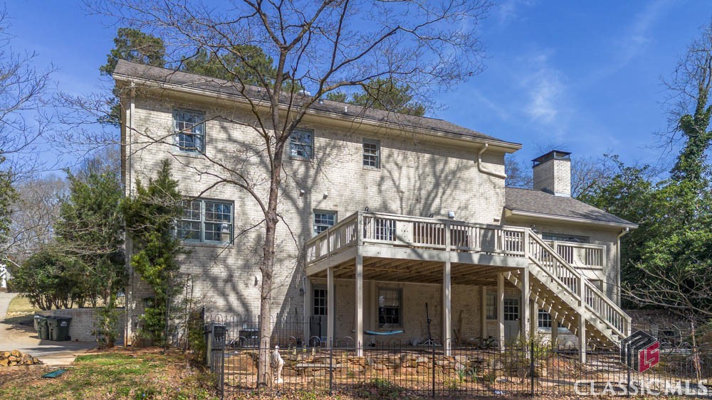 290 St George Drive