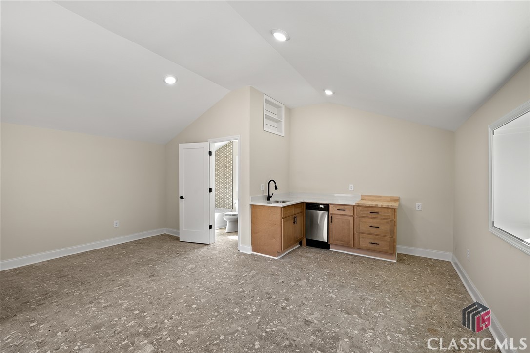 465 Sunset Drive