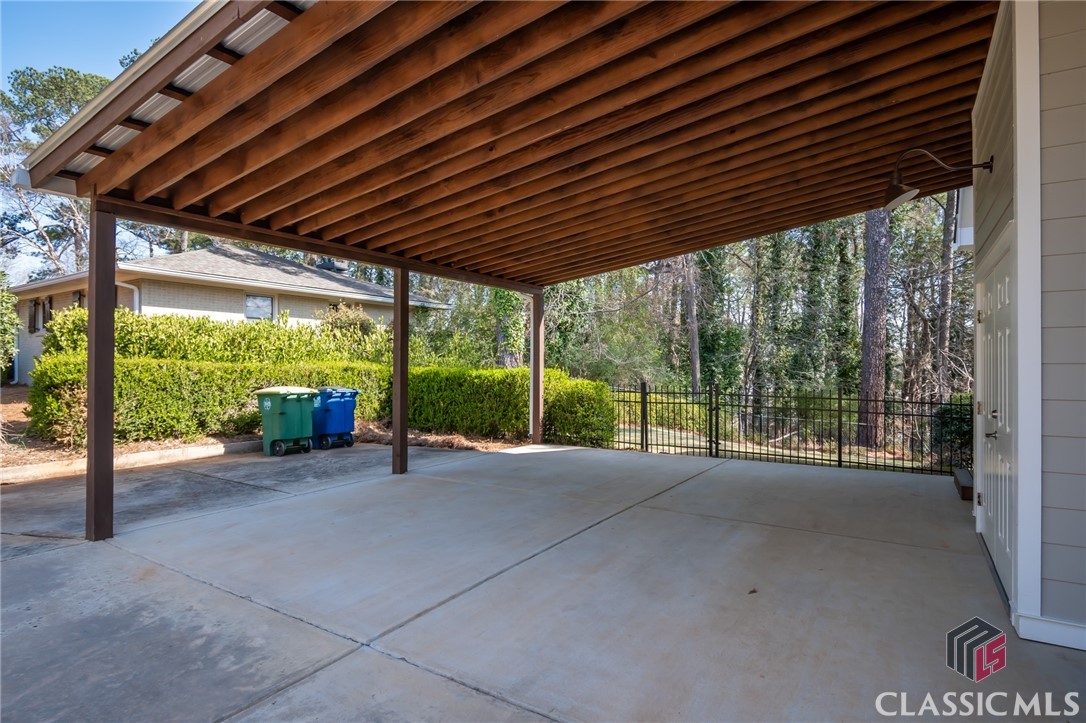 215 Chapman Place