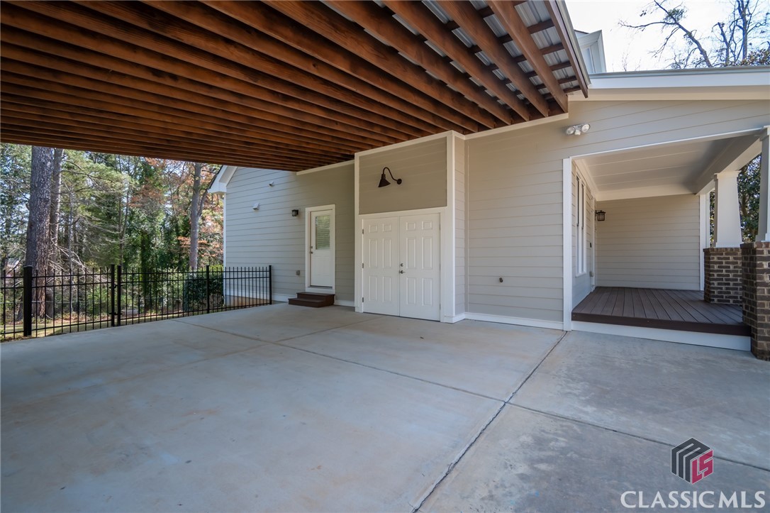 215 Chapman Place
