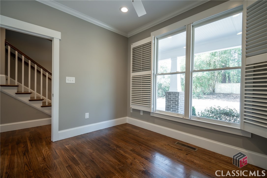 215 Chapman Place