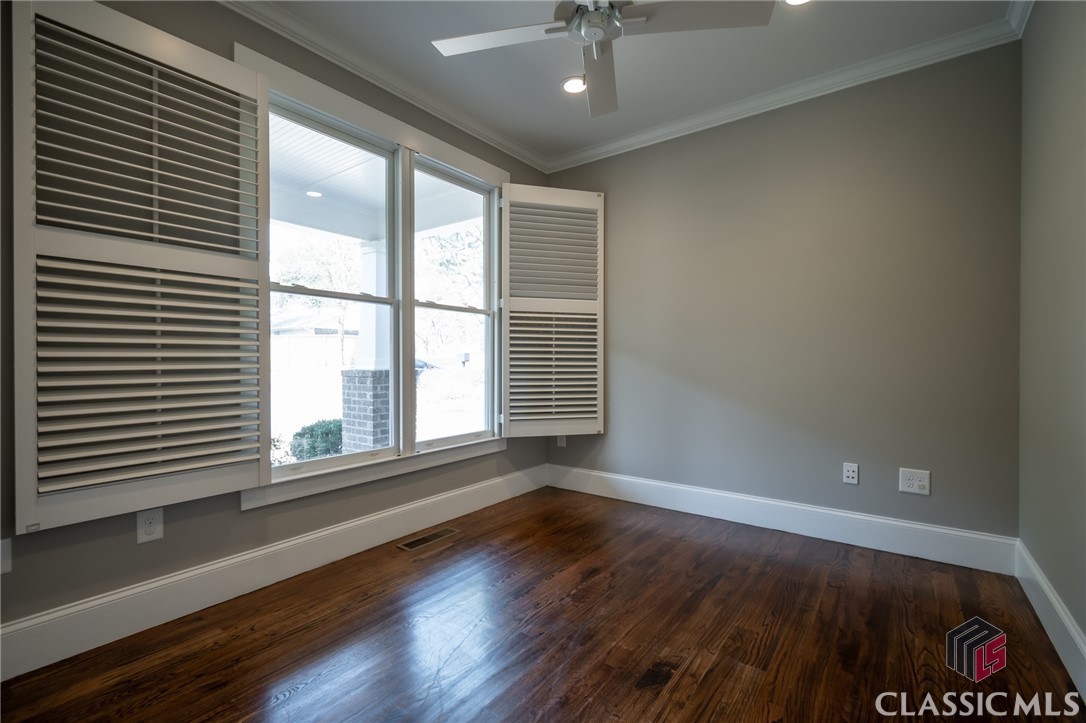 215 Chapman Place