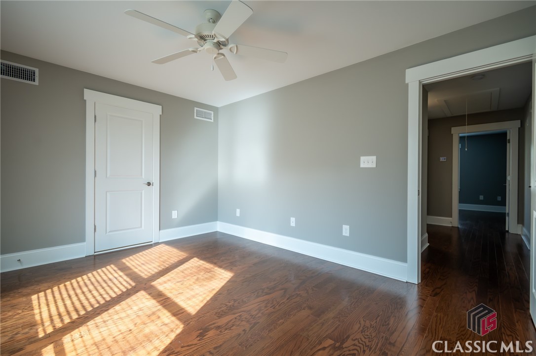 215 Chapman Place