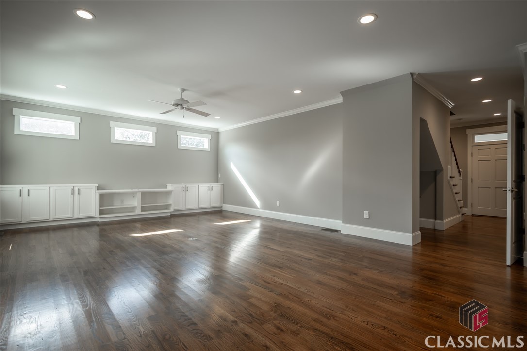 215 Chapman Place