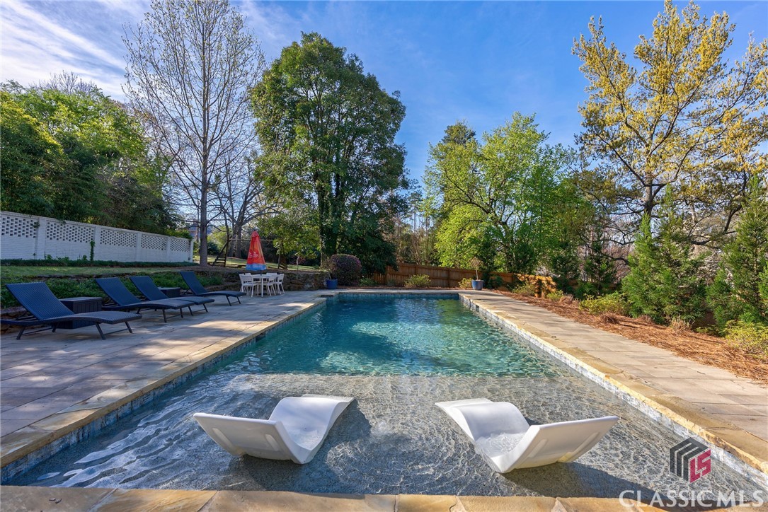 169 Fortson Circle