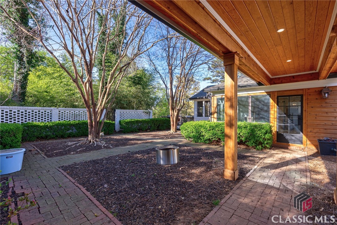 169 Fortson Circle